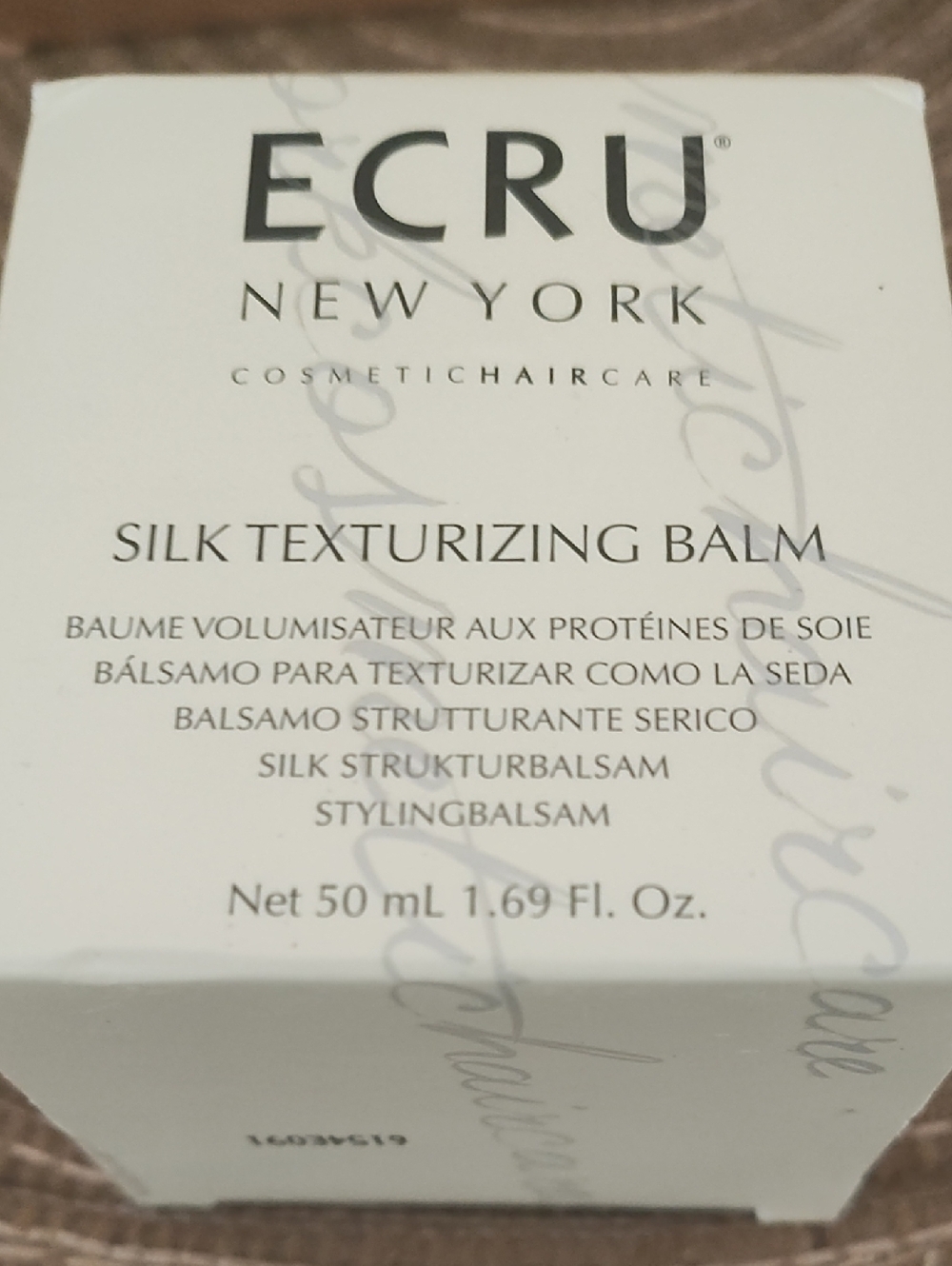 ECRU New York Silk Texturizing Balm - White